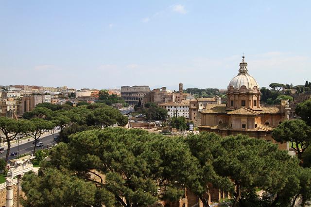 0396 Rome -monument Victor Emanuel.jpg